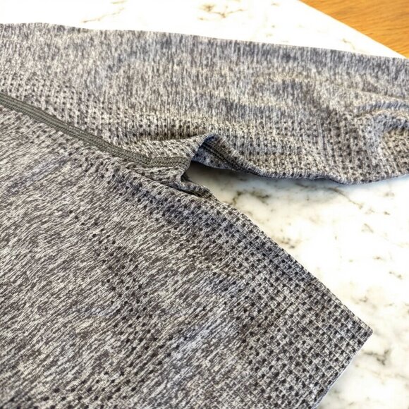 Gymshark Vital Crop Top compression Fit Size Small Light Gray - Picture 6 of 10